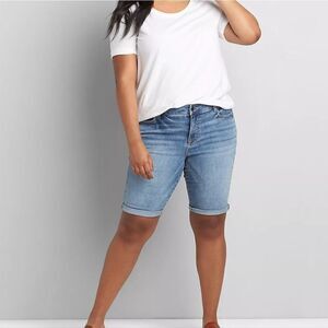 NWT Lane Bryant Signature Fit Denim Bermuda Short - Light Wash
